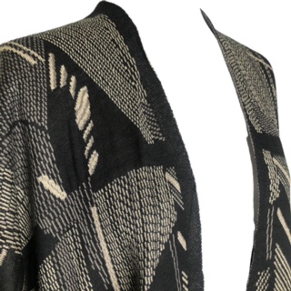 NWT Chico's Graphic Sparkle Ruana Wrap Cape Covering No Size - Picture 3 of 9